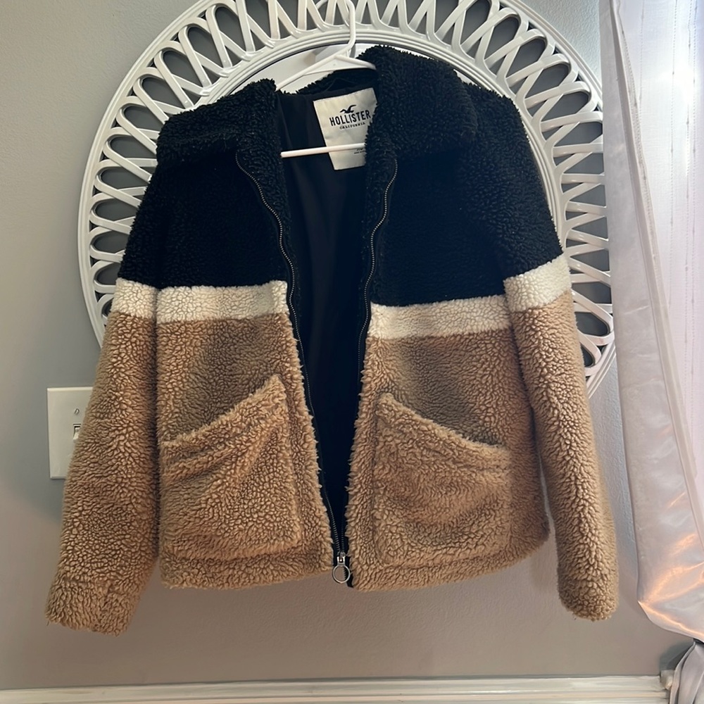 HOLLISTER TEDDY COAT